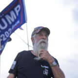 Trampove pristalice pozivaju na nerede 5