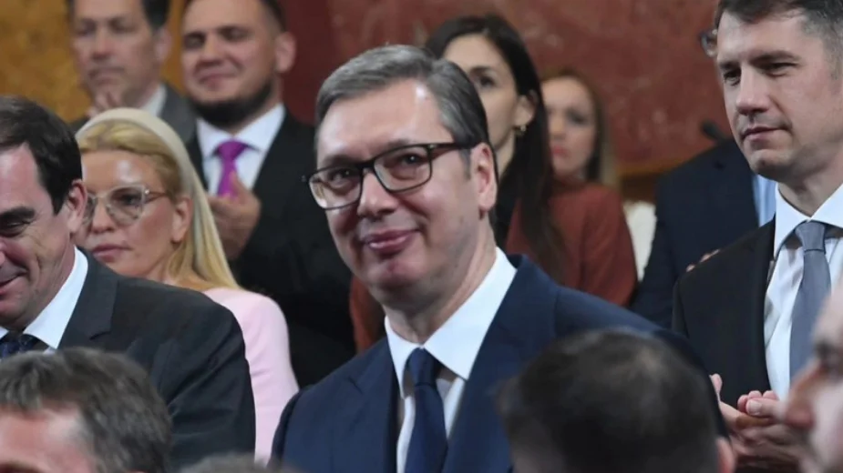 Vučić čestitao članovima nove Vlade Srbije: "Pred nama su veliki i teški zadaci" 12