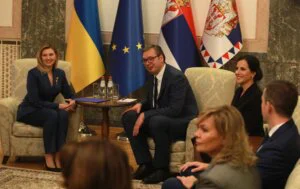 Vučićevo spoljnopolitičko žongliranje: Od srdačnog susreta sa Olenom Zelenskom do predavanja u Ruskom domu 6