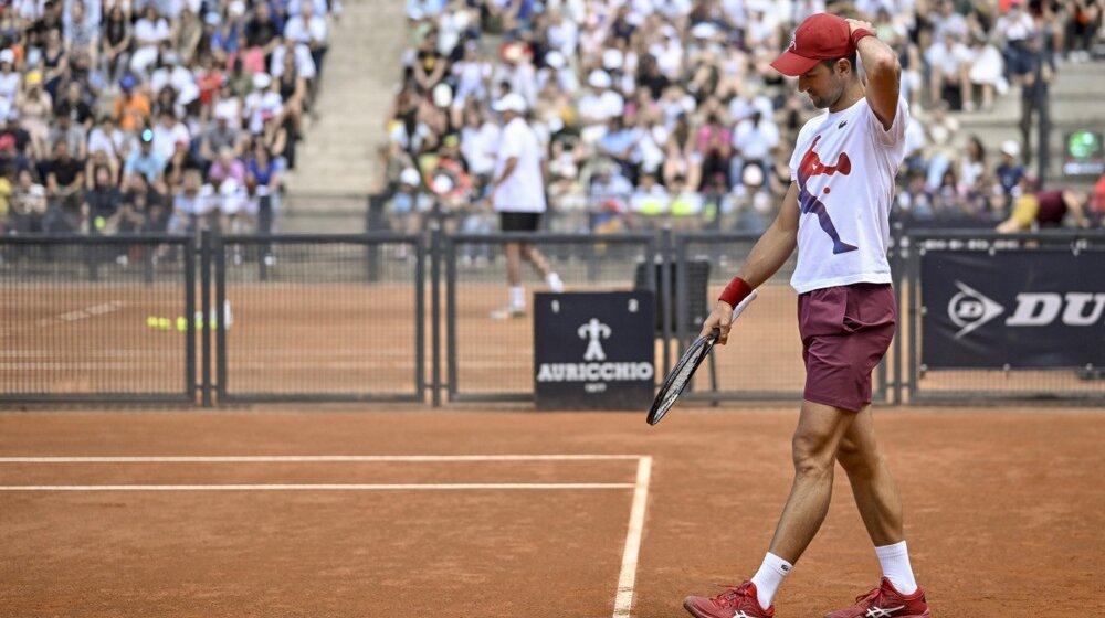 Oglasio se "influenser" koji tvrdi da je pogodio Đokovića u glavu: Dešava se, nadam se da nije povređen (VIDEO) 1