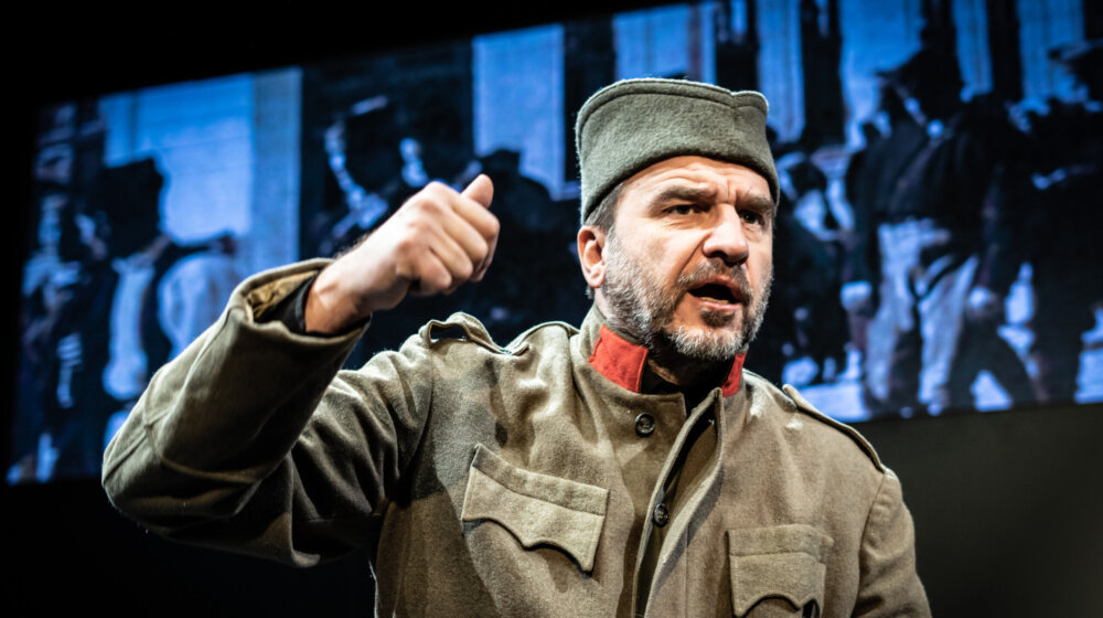 Ekipi predstave Knjiga o Milutinu zabranjen ulazak na Kosovo 1