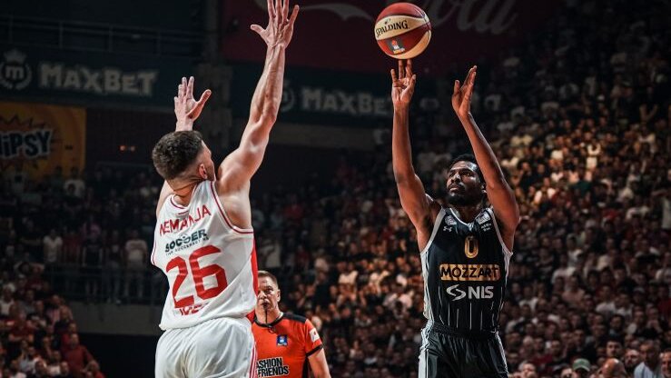 Džejlen Smit poručuje: Spremni smo da im isprašimo zadnjice pred našim navijačima 1