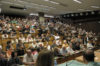 IMG_0004 Tribina "Napad na Vuka Cvijića - Nećemo dozvoliti da se prećuti": "Priča spinovana u drugom pravcu jer je plasirana kao rasprava dva novinara" 12