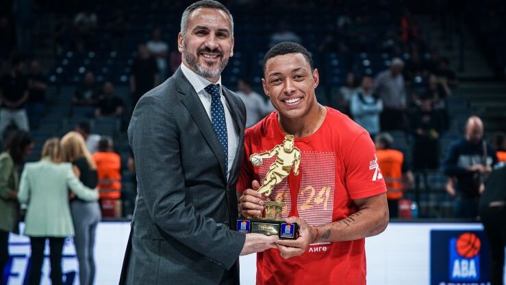 MVP Jago obradovao navijače Crvene zvezde: Hoću da ostanem, želim još trofeja 1