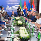 Premijerka Maja Gojković sa predsednikom Vlade Gabona: Skupština Vojvodine usvojila sporazum o saradnji sa pokrajinom u Angoli 8