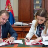 "Profesionalni izazov i odgovornost": Nova ministarka privrede preuzela dužnost 5