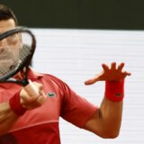 Nije bilo perfektno, ali je dovoljno za zalet: Đoković ušao u ring za odbranu trofeja na Rolan Garosu 2