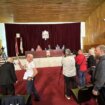 Odložena sednica Skupštine grada Kragujevca zbog nepojavljivanja odbornika vladajuće koalicije koji su je zakazali 11