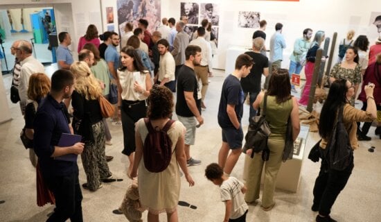 (FOTO) Otvorena izložba „Zdravko Pečar – (AUTO)PORTRETI” u Muzeju afričke umetnosti 6