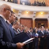 "Bratski, u vladi su Vulin i Popović": Ruski mediji o izglasavanju nove vlade Srbije sa Vučevićem na čelu 7