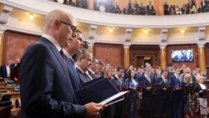 Spajić čestitao Vučeviču izbor na funkciju premijera