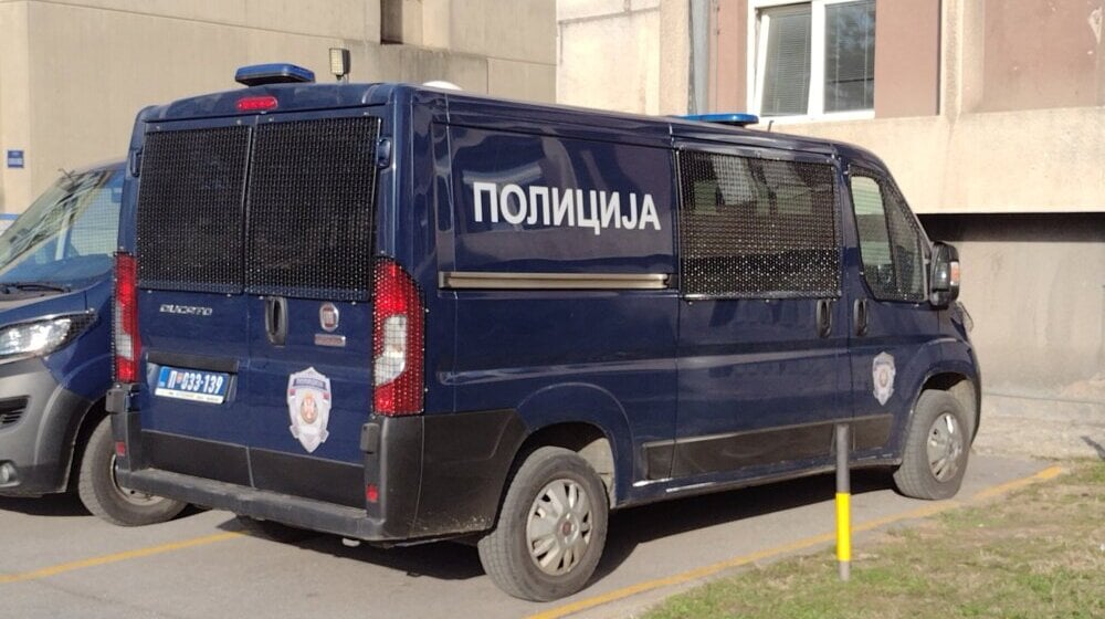 Uhapšen muškarac u Kragujevcu za krađu 300.000 dinara u pekari 14