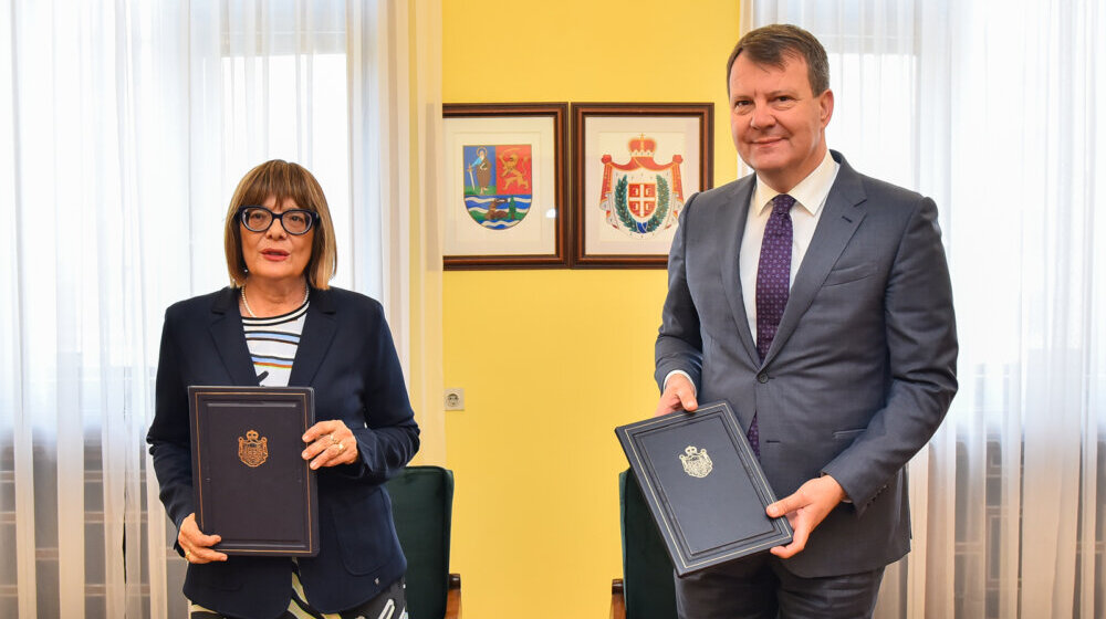 Maja Gojković preuzela dužnost od Igora Mirovića: Održana i prva sednica Vlade Vojvodine u novom sazivu 1