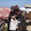 "Prošli smo kroz pakao tri dana": Palestinci beže iz Rafe 42