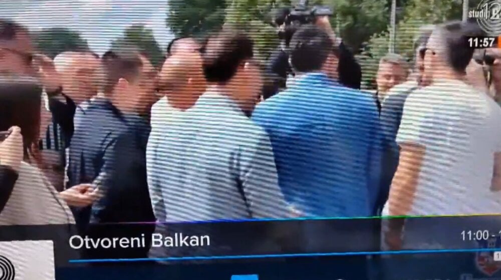 Incident na Savskom nasipu: Šapić izbio telefon aktivisti (VIDEO) 15