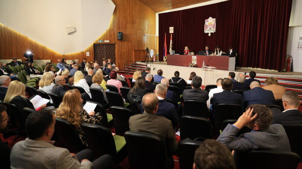 „Ćutanijada” opozicije u kragujevačkoj Skupštini se nastavlja: Da li je 36 jednako 21? 11