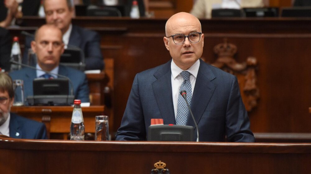 Vučević: Katastrofa je za vojsku da postoje vojni sindikati, Novica Antić uhapšen zbog sumnje da je zloupotrebio novac 1