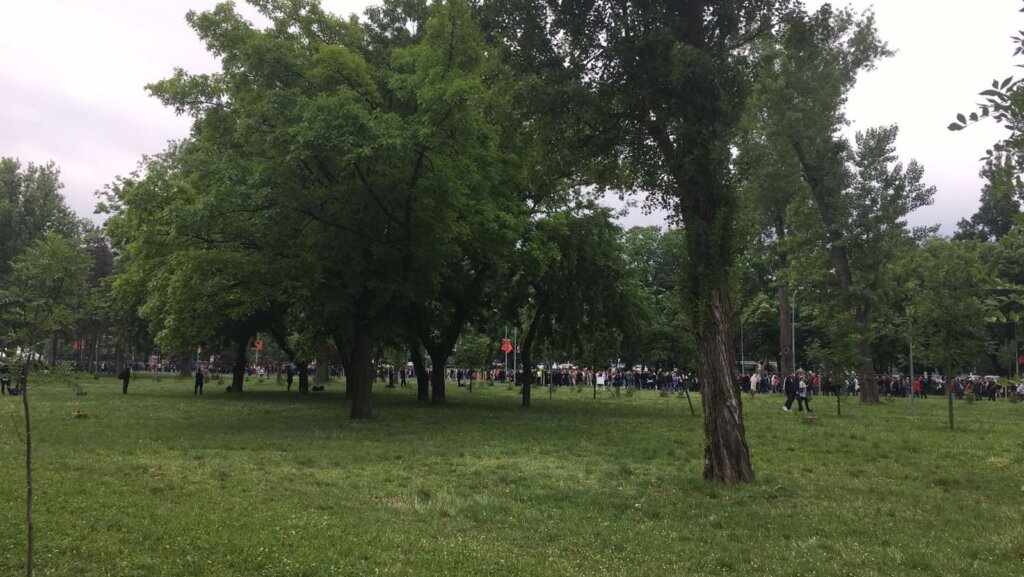 Organizovani doček Si Đinpinga, kolaps u Beogradu: Gužva ispred Palate Srbija, čuje se kineska muzika, blokiran Brankov most 1