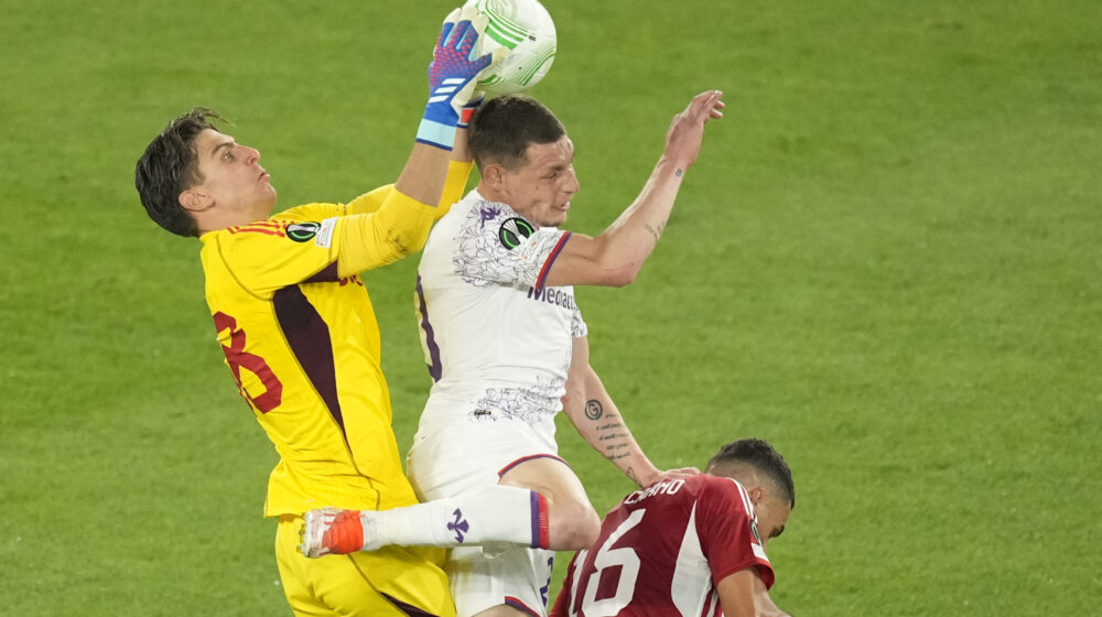 Olimpijakos pobedio Fiorentinu u finalu Lige konferencija, prvi evropski trofej za klub iz Pireja 1