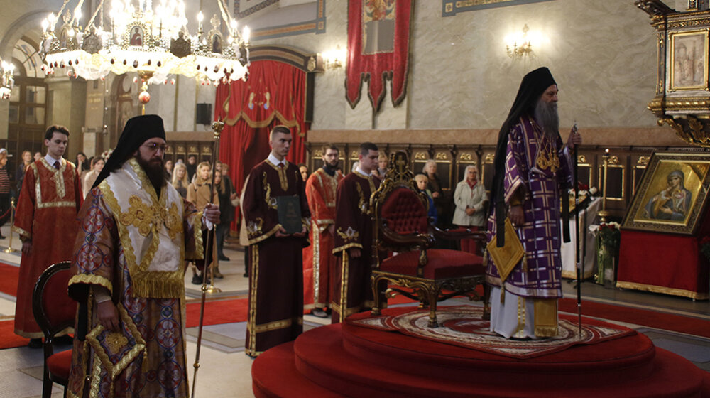 Patrijarh Porfirije na Veliku Subotu održao liturgiju u Sabornoj crvi u Beogradu 10