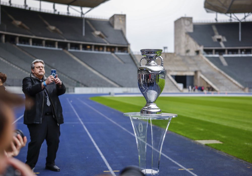 Evropsko prvenstvo u fudbalu dobija najmlađeg selektora i najčešćeg učesnika: Šta nam otkriva zanimljiva statistika pred EURO 2024? 3 Evropsko prvenstvo u fudbalu dobija najmlađeg selektora i najčešćeg učesnika: Šta nam otkriva zanimljiva statistika pred EURO 2024? 3