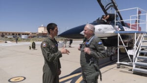 Američka vojska izvela prvi test let borbenog aviona F-16 kojim pilotira veštačka inteligencija