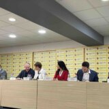 Đilas i opozicija koja učestvuje na izborima traže da se Ustavni sud izjasni da li Vučićevo ime može biti na izbornim listama 8