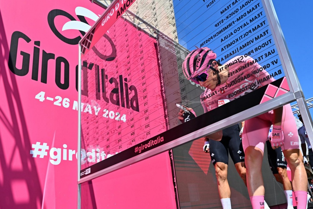 Đoković s kacigom kao na Điru: Danas sam došao pripremljen (VIDEO) 2 Đoković s kacigom kao na Điru: Danas sam došao pripremljen (VIDEO) 2