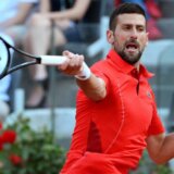 Kad je Đoković uhvatio ritam, njegovom rivalu nije bilo spasa: Protiv Čileanca Tabila na mastersu u Rimu za 1.100. pobedu u karijeri 15