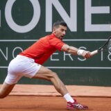 Đoković spasao četiri set-lopte za ulazak u polufinale u Ženevi 6