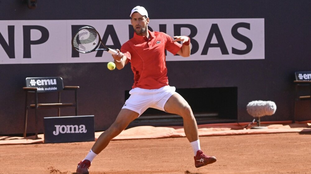 Neočekivana usputna stanica ka Rolan Garosu: Đoković slavi 37. rođendan s pogledom na Ženevsko jezero 1