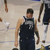 Dončić pogodio svaki treći put, ali se i primakao svom desetom tripl-dablu u plej-ofu i nadmašio Novickog u asistencijama 3