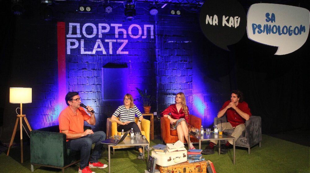 Panel 'Na kafi sa psihologom': Mladi se ne osećaju svemoćno 1