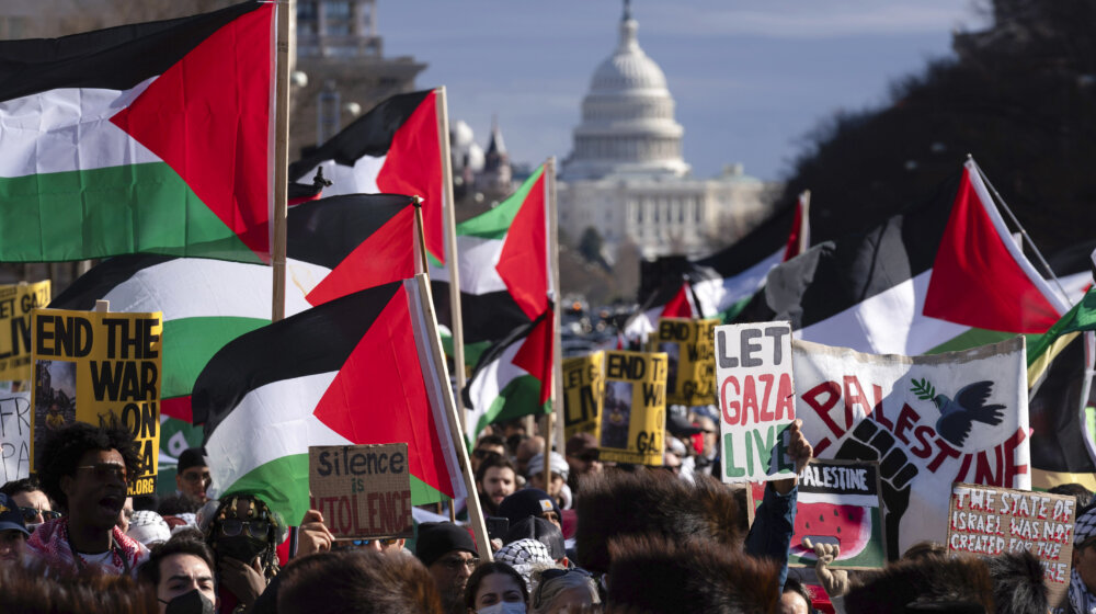 Vašington: Stotine propalestinskih demonstranata obeležilo Nakbu 7