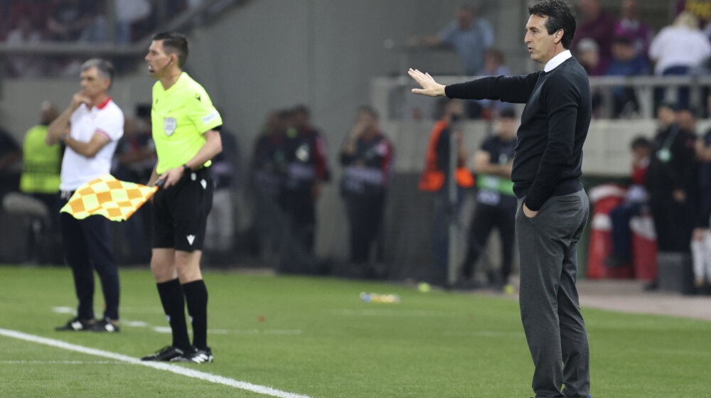 Ružan gest Emerija dok je njegov bivši igrač povređen napuštao teren: Idi na spavanje 1