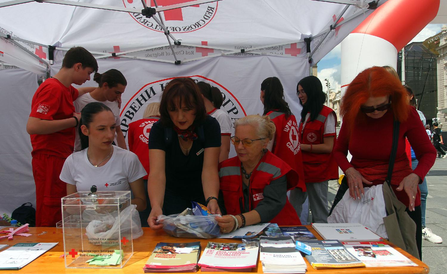 Crveni krst Srbije proslavio svoj dan, dve trećine volontera su mladi (FOTO) 2
