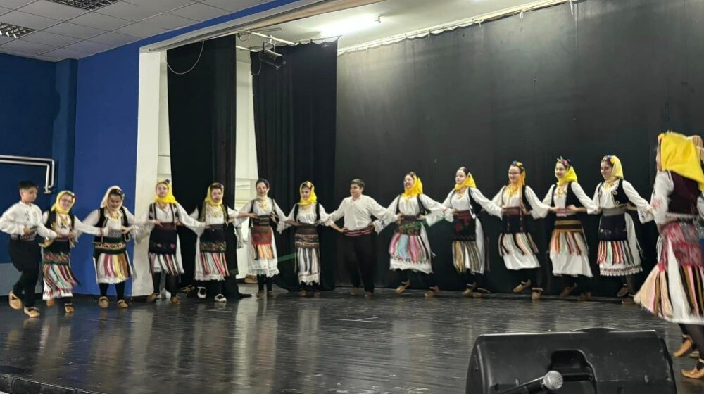 U Zaječaru održan prvi koncert dečijih folklornih ansambala “Mali folkloraši svome gradu” 1
