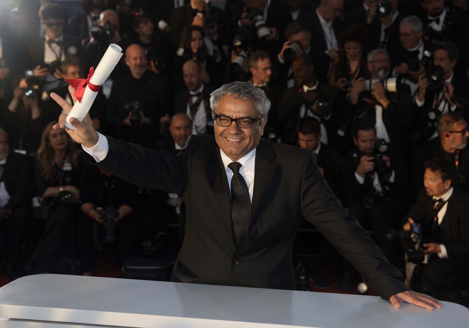 Festival bez remek-dela i bez politike u javnim nastupima: O nagradama i Mohamedu Rasulofu koji je stigao na premijeru pobegavši od zatvora u Iranu 2 Mohammad Rasoulof