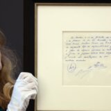 Dan za aukcije: Za koliko je prodata Mesijeva salveta, a koliko je Mbape dao za ulični portret Pelea? 14