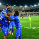 Đule iz penala: Mitrović sprečio prvi poraz novog prvaka Al Hilala u saudijskom prvenstvu (VIDEO) 6