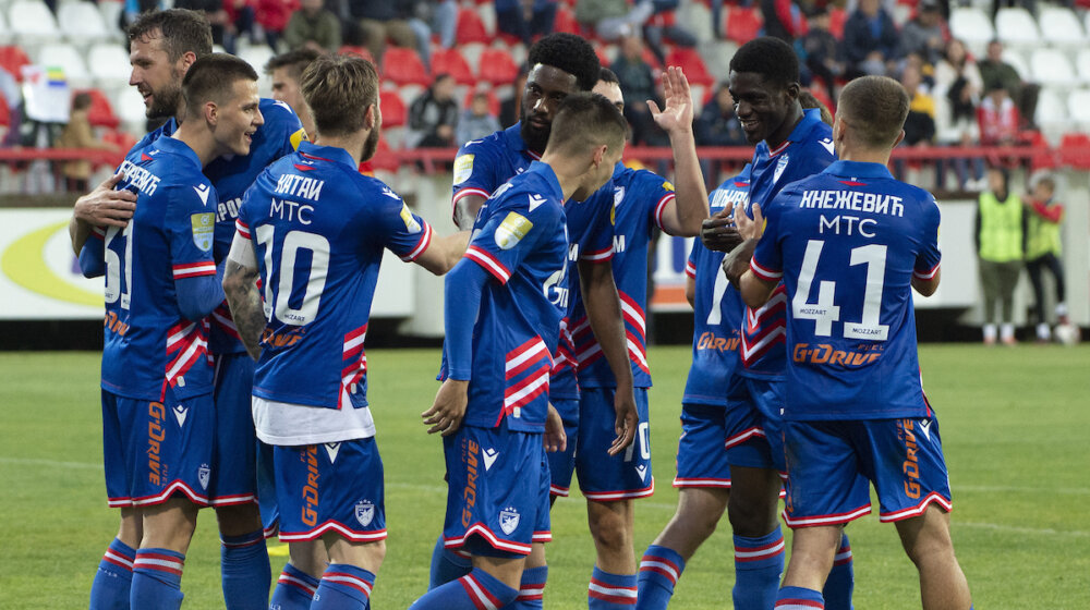 Crvena zvezda ubedljiva protiv Napretka u Kruševcu 1