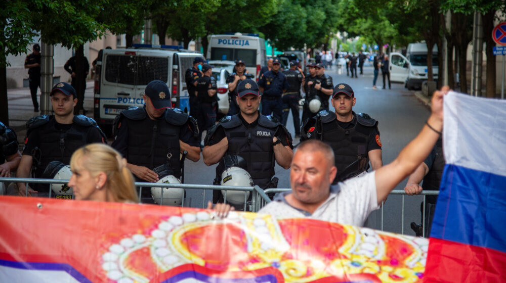 Novi protest ispred Vlade Crne Gore zbog rezolucije o Srebrenici danas u 16 časova 1