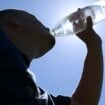 Lekar otkriva zašto nikada ne pije vodu iz plastične flašice 13