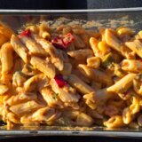 Imamo recept za pastu sa karamelizovanim lukom 7