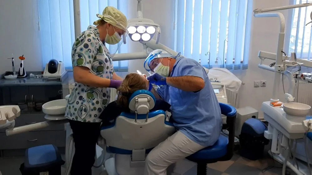 Zašto u Srbiji 700.000 ljudi nema nijedan zub? 1
