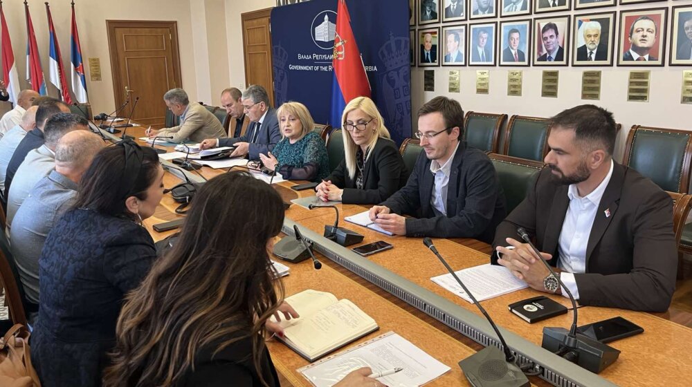 Postignut dogovor Vlade i reprezentativnih sindikata obrazovanja 1