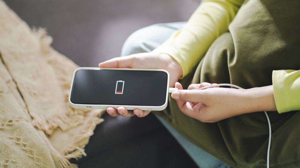 Kako najbrže napuniti mobilni telefon? 1