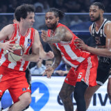 Drugi put u poslednjih pola veka Zvezda ima šest pobeda uzastopce protiv Partizana 12