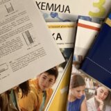 Roditelji šokirani cenama udžbenika: Ni Šapićevih 20.000 dinara ne može da "zakrpi" komplet za više razrede 6