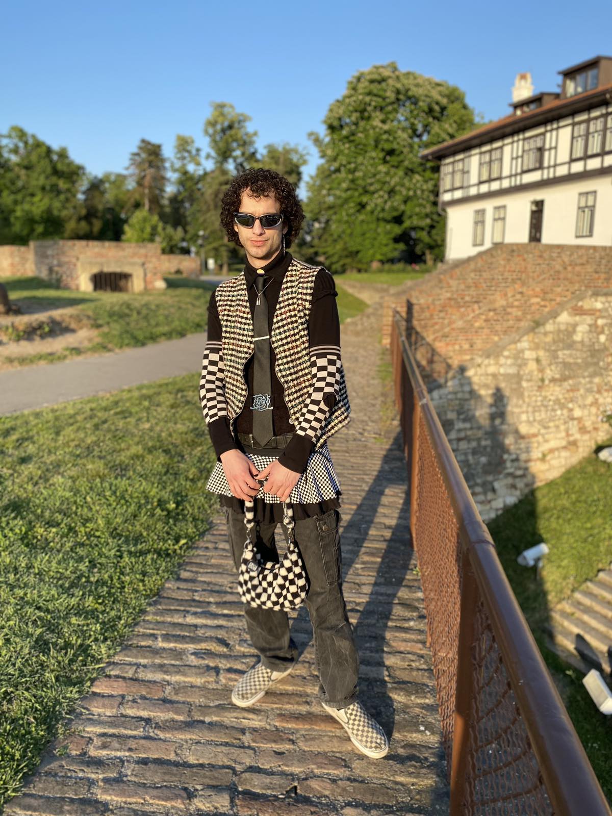 "Ja sam nebinarna osoba": Ispovest Valeriana za Danas kako je živeti u Srbiji ako ne pripadaš tamo gde te svrstavaju 3